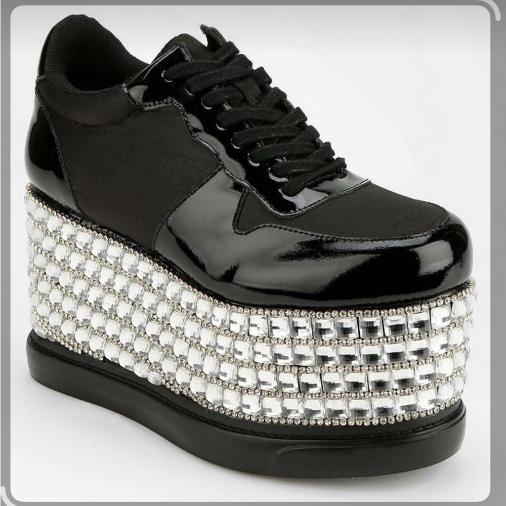 Jeffery Campbell Highlife